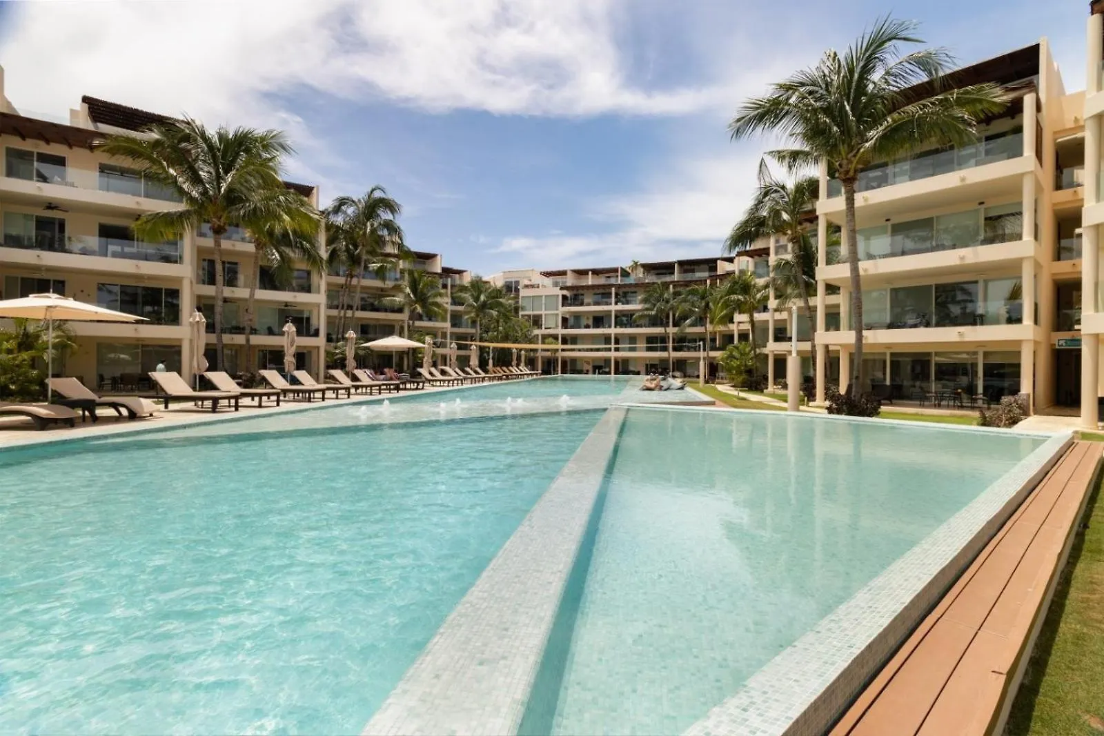 Elements 215 Condo Playa del Carmen