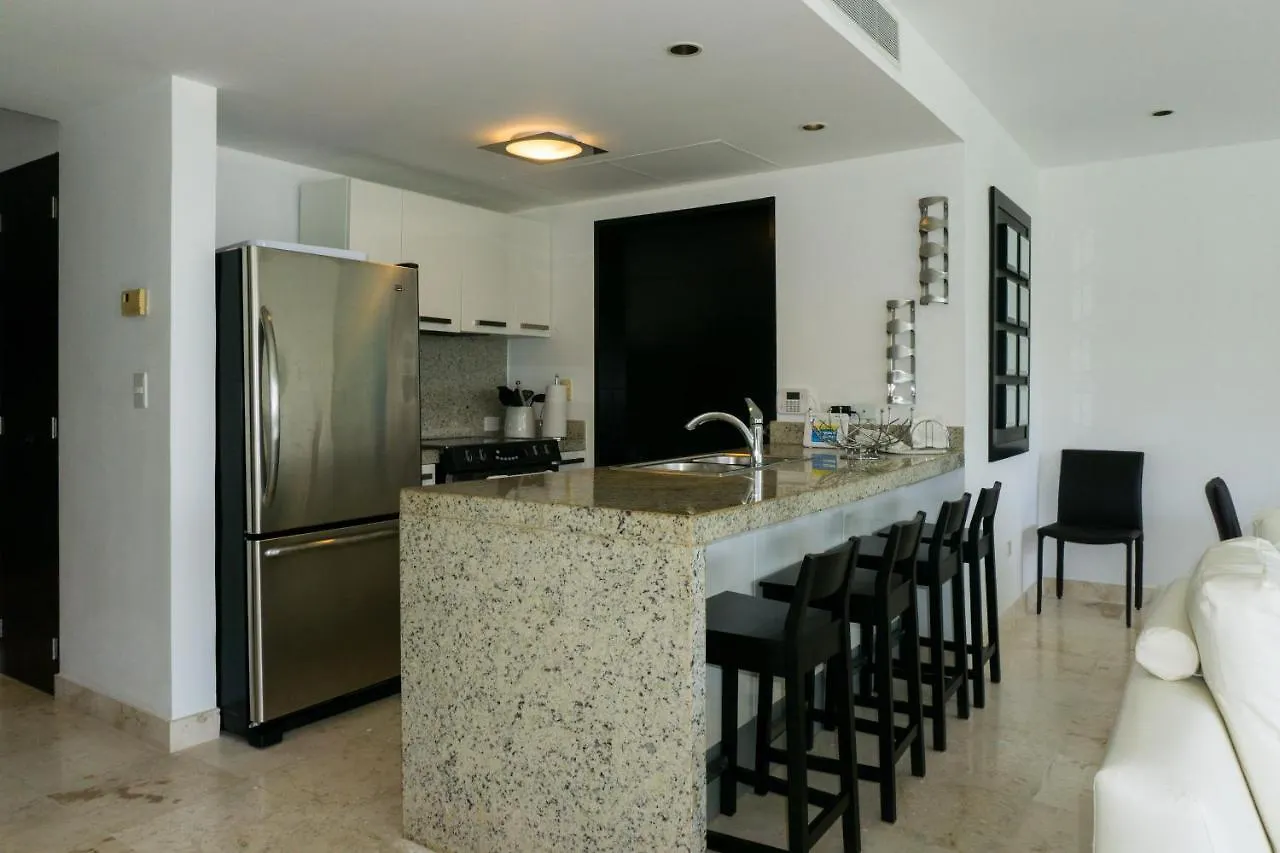 Elements 215 Condo Playa del Carmen Apartment
